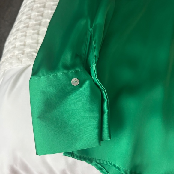 Zara Emerald Satin Button-Up Blouse - Picture 2 of 4